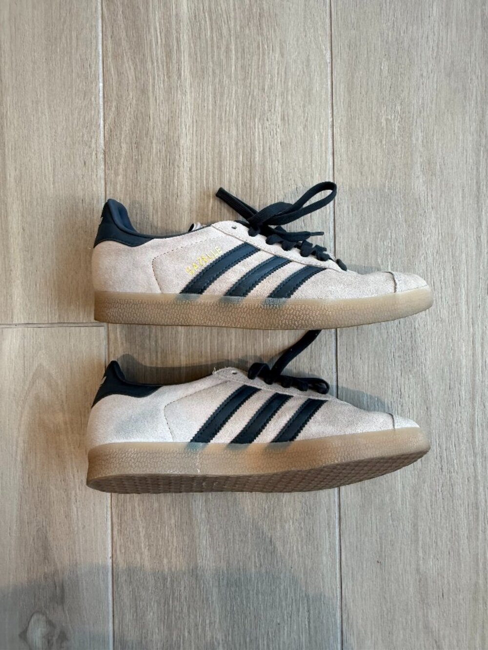 Adidas Gazelle Tan Beige Black Sneakers Women’s Size 7.5
